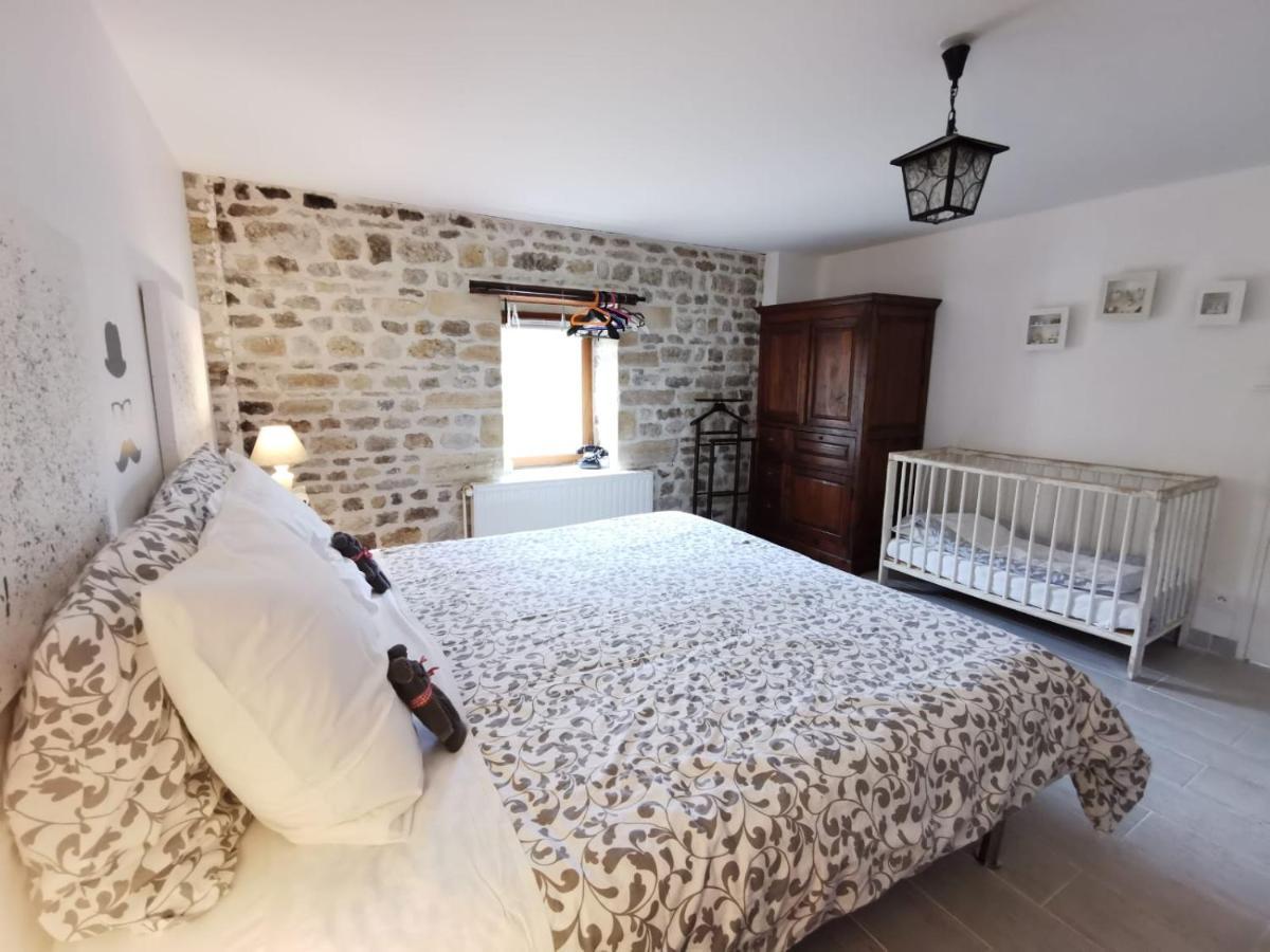 Les Chambres De Capucine Carcagny Екстериор снимка